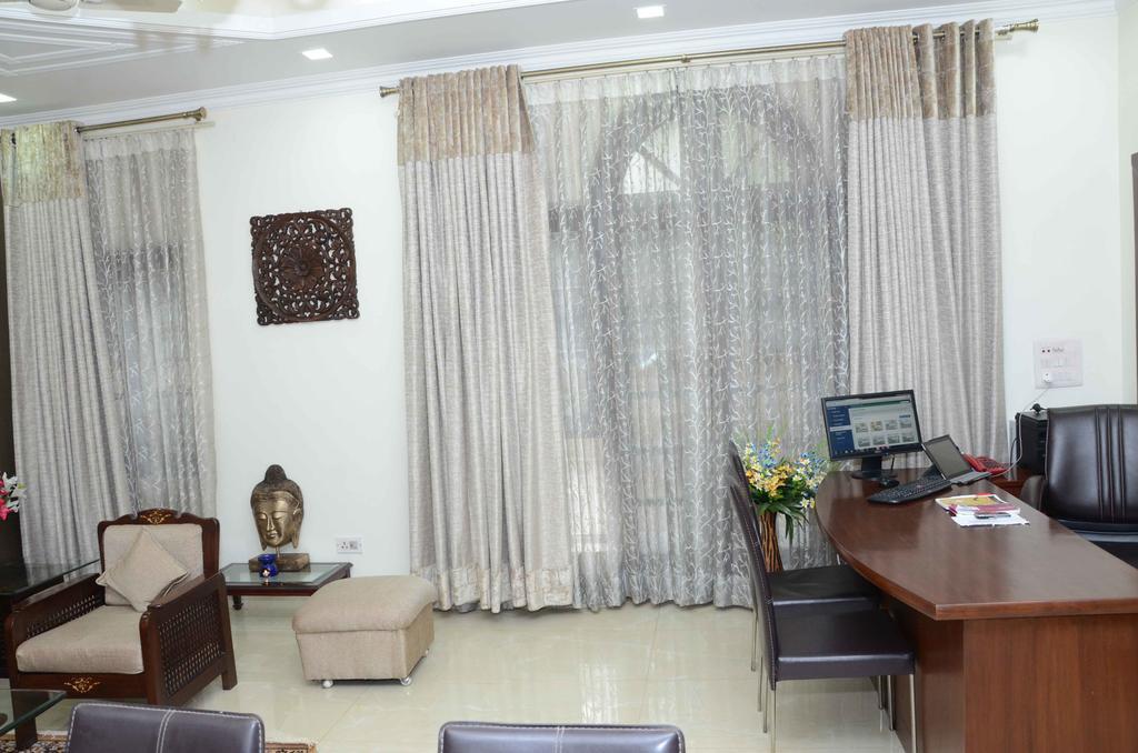 Namaste Apartments New Delhi Eksteriør billede